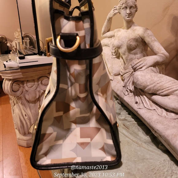 L.A.M.B. by Gwen SBelmond Geometric Tote Shoulder Bag Crossbody Luxury #534 - Picture 9 of 15